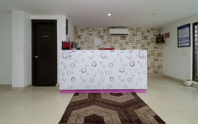 Tipsyy Inn Suites 007