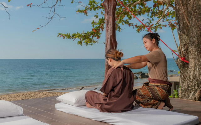 Khaolak Wanaburee Resort