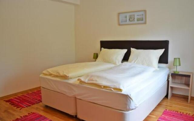 Lakeview Apartment