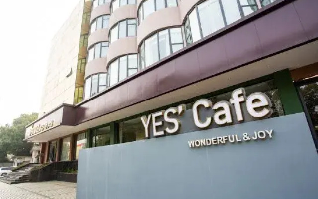 Yes Hotel