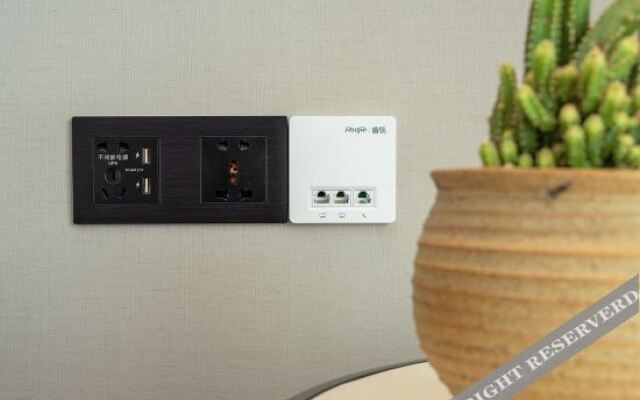 Hangzhou Yunrui@Hotel (Linping Yintai Department Store Pedestrian Street)