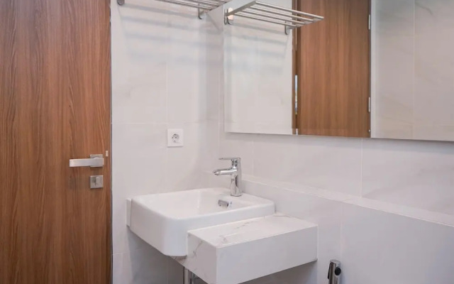 Spacious Studio At Apartment The Smith Alam Sutera