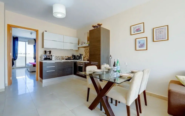 Cosy 1BR Penthouse Close to the Promenade