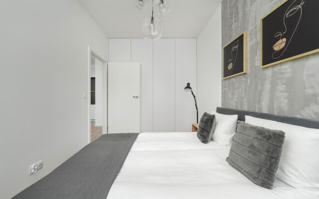 Stylish Apartment in Wroclaw by Renters