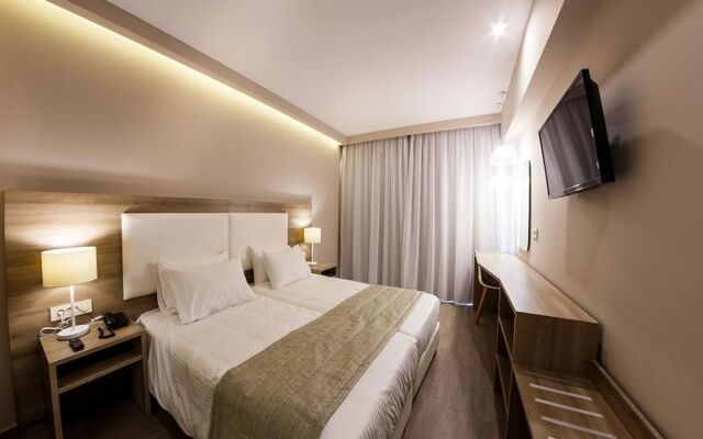 Porto Planos Beach Hotel
