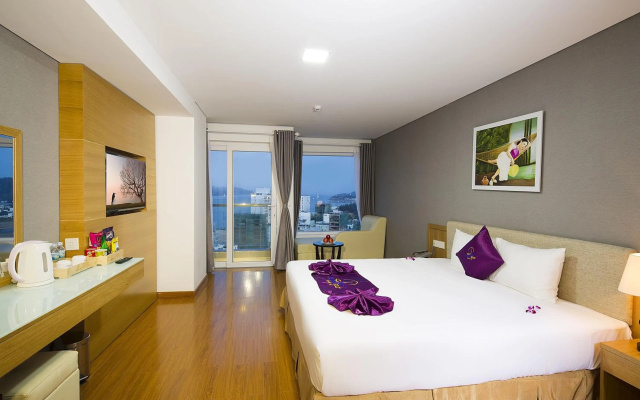 Dendro Gold Hotel – Guest Rooms – Nha Trang