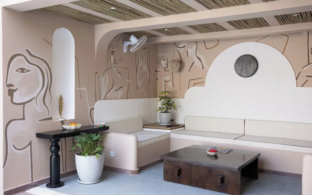 The Sierra - A Luxury Stay