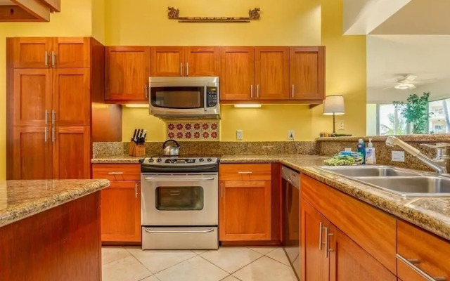 Vista Waikoloa E-105 2 Bedroom Condo by RedAwning