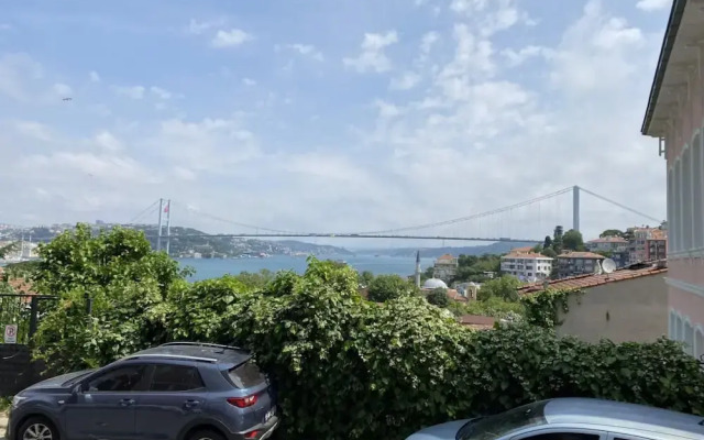 Missafir Flat With Bosphorus View in Kuzguncuk