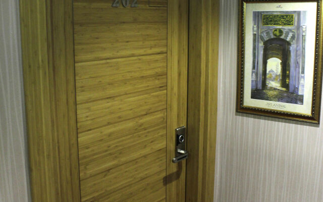 Know Hotel & Hostel
