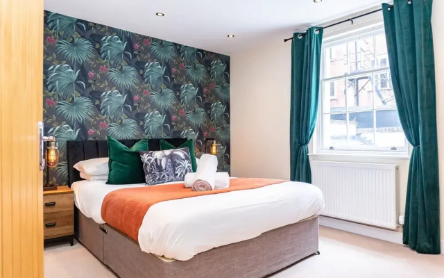 Suite on the High Street