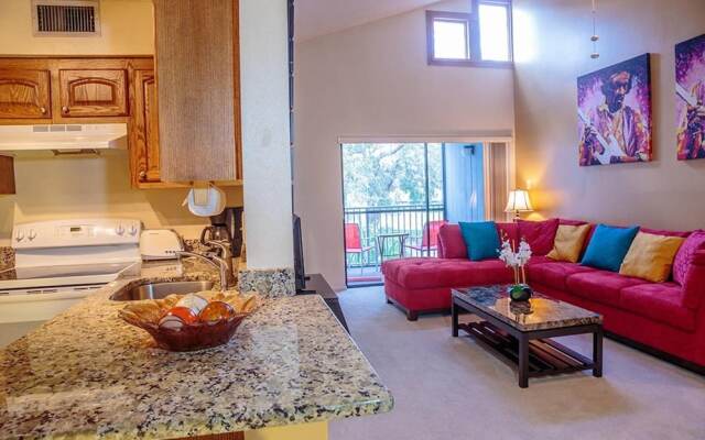 Clean Hole IN ONE Golf Condo