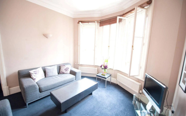 159 Knightsbridge