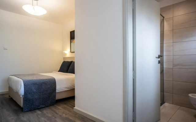 Yaya Hotel and Apartments