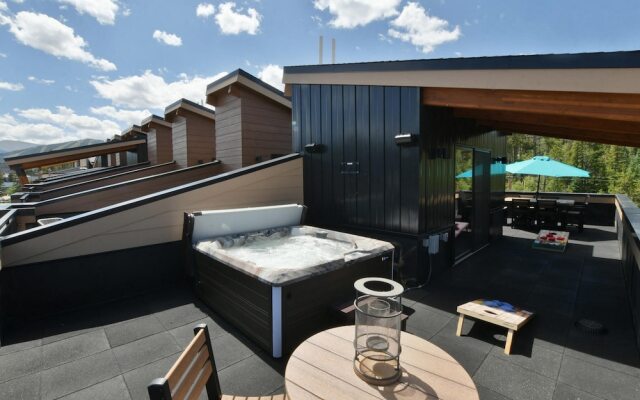 Arrow Luxury Townhomes by Winter Park Escapes