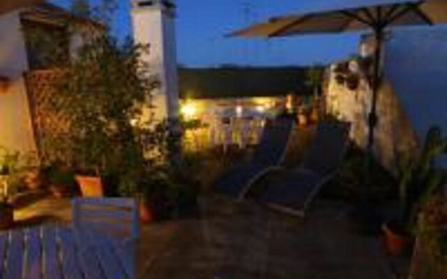 Idomeneo 63 Bed  Breakfast