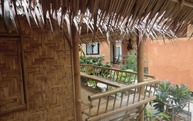 Panisara Pool Villa Huahin