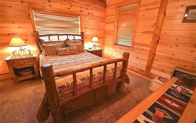 High Lonesome - Three Bedroom Cabin