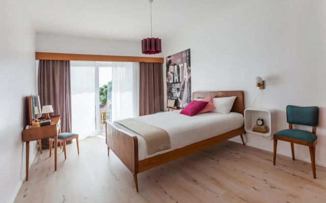 Spacious and Bright City Ap II