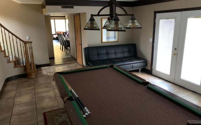 Mountain Trail Lodge & Vacation Rentals