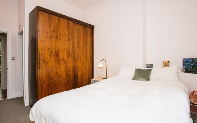 1 Bedroom Flat Near Warwick Avenue