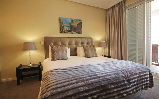 Waterfront Village Aparthotel