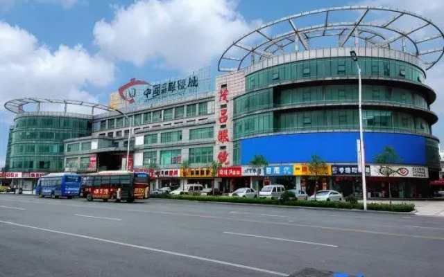 Orange  Hotel