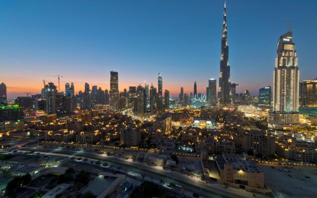 Upgraded Apartment w Stunning Burj Khalifa View