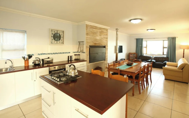 Sa-Ais, Langebaan 6-sleeper