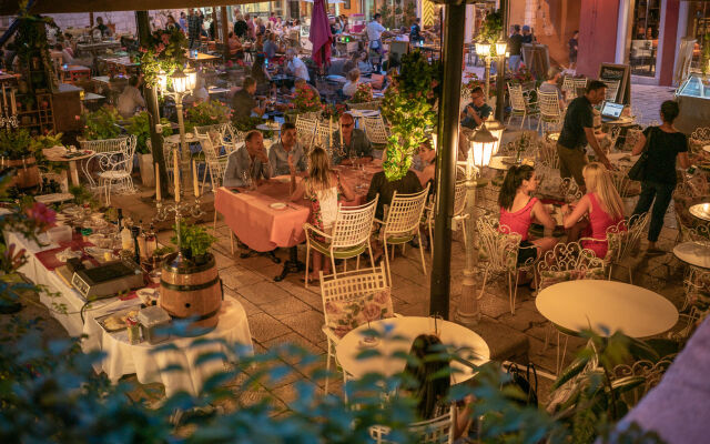 Heritage Hotel Life Palace