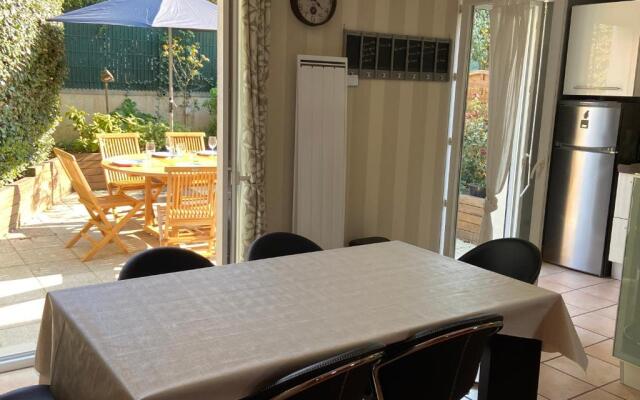 Maison familiale 80m2 - Terrasse au sud et garage.