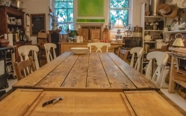 Church Des Artistes Guest House
