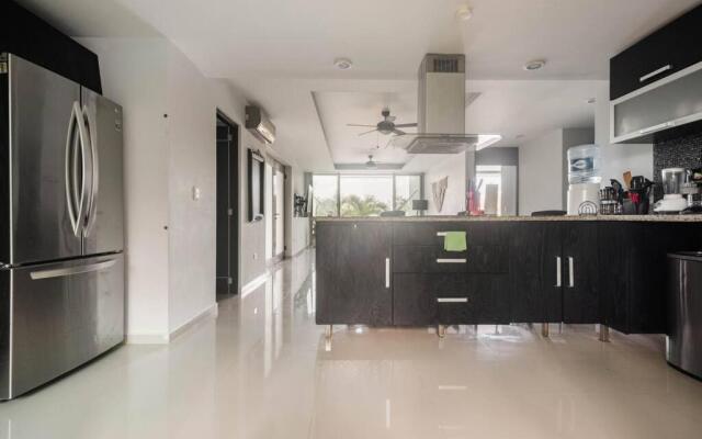 Peaceful & beautiful 3 min walking to the beach