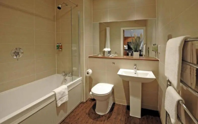 Fountain Court Apartments - Stewart