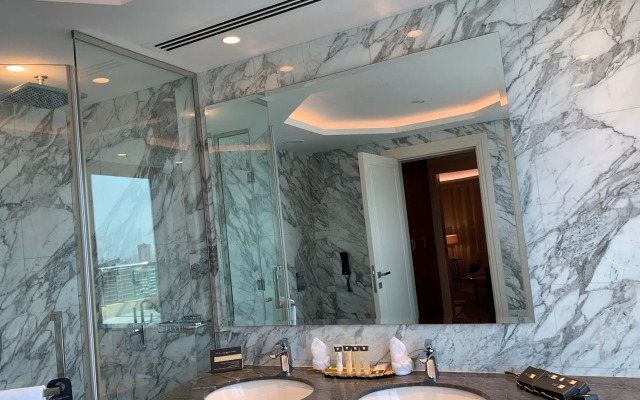 Grand Swiss-Belhotel Waterfront Seef