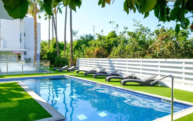 Rio Gardens - Enchanting Studio w Shared Pool