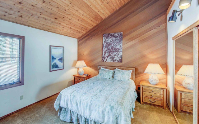 Canyon Ski & Racquet