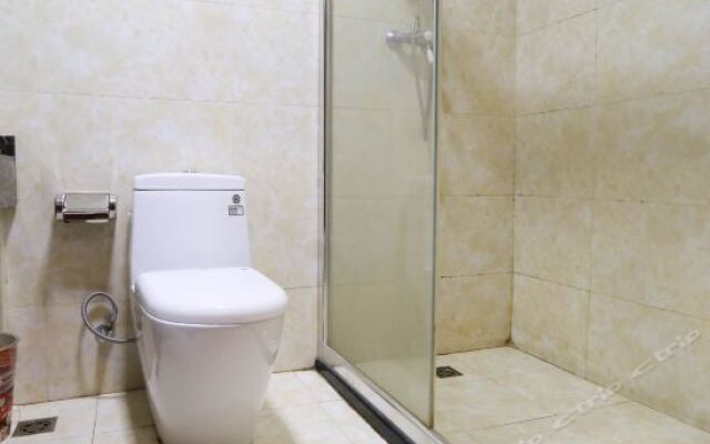 Private Business Hotel (Beihai Ningchuncheng High Speed Rail Station)