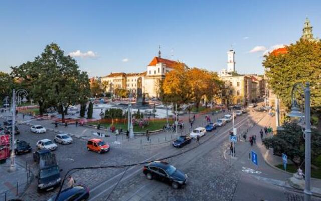 Apartment on Doroshenka Street 1