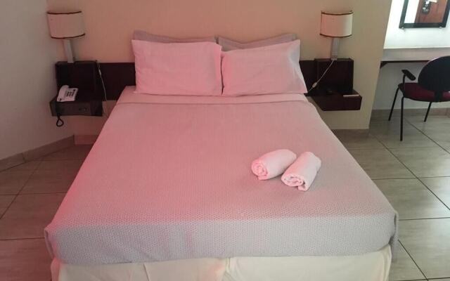 Binder Hotel Mogi Guaçu