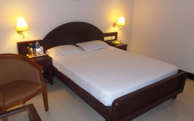 Hotel Elegance, Angamaly