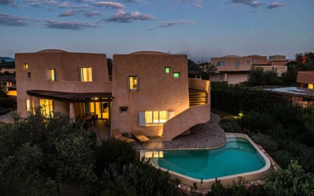 Is Molas Villas