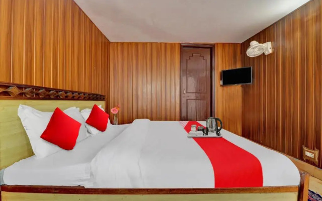 OYO 92514 Savitri Hotel Nand Palace