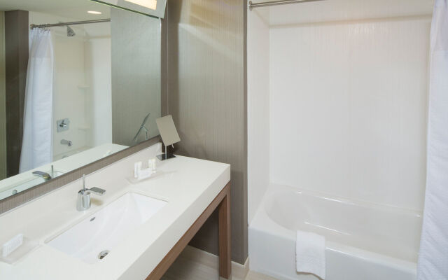 Courtyard by Marriott Dallas Midlothian-Midlothian Conf Ctr