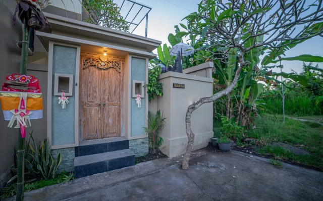 Bulan Adi Villa By Reccoma