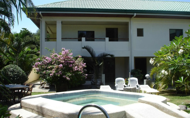 Alona Swiss Resort