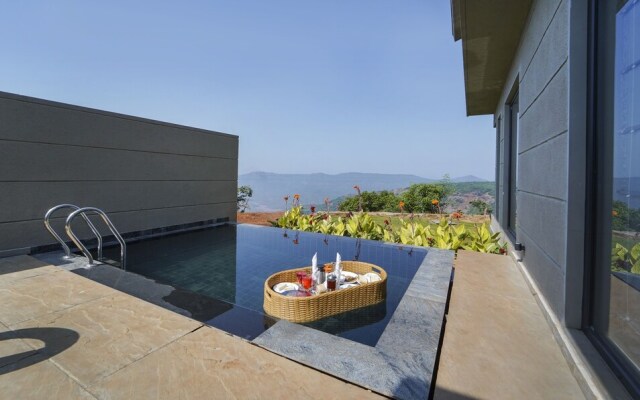 Vee Resort The Suites of Royals