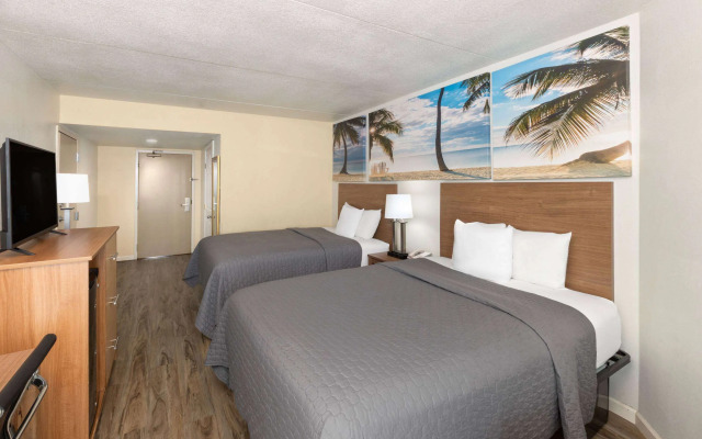 Days Inn by Wyndham Biloxi Beach