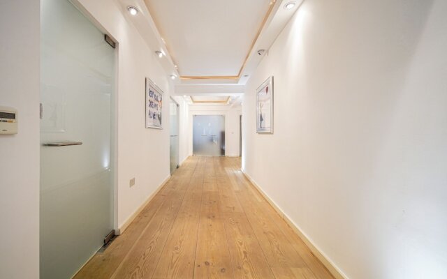 Exquisite 2400sqft 3 Bed Brick Lane Pad