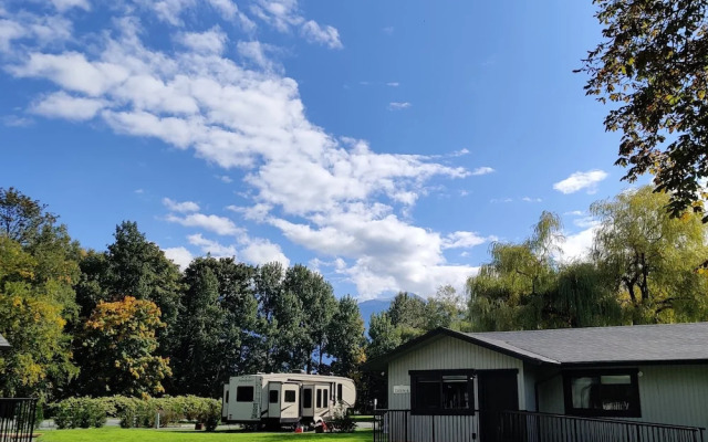 Pathfinder Camp Resorts  Agassiz